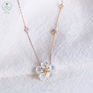珍珠彩寶耳環